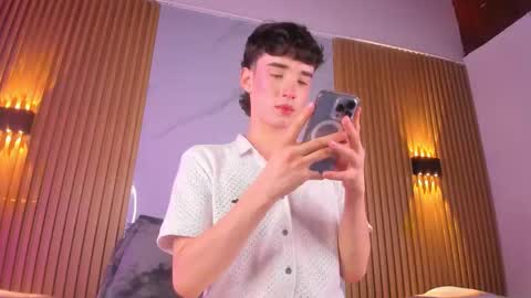 Snapshot of austin_rouse chatting on February 4, 2026, 7:31 pm austin_rouse online show from February 4, 2026, 7:31 pm