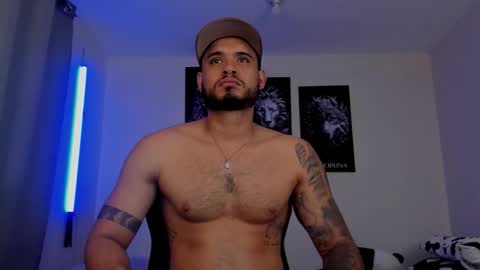 AustinTorres  online show from October 25, 2025, 2:52 am