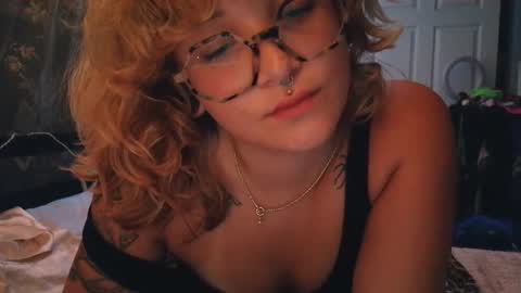 Autie 3 online show from May 3, 2026, 2:50 am