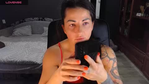 Ava online show from November 10, 2025, 9:41 am