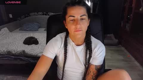 Ava online show from November 13, 2025, 1:10 pm