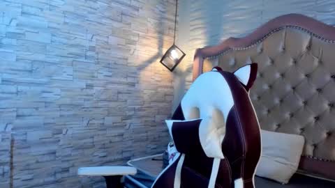              online show from December 7, 2024, 3:25 am