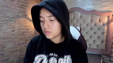              online show from February 3, 2025, 4:35 am