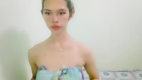 avacadaxcx online show from September 15, 2025, 12:27 pm