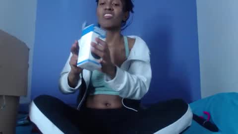 Snapshot of avalericherrycm101 chatting on September 17, 2025, 3:52 am avalericherrycm101 online show from September 17, 2025, 3:52 am