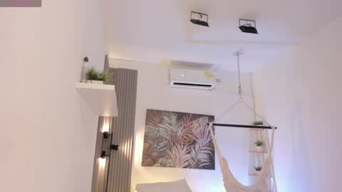 Avalon online show from April 10, 2026, 7:40 pm