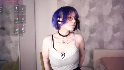 avaobierne online show from November 25, 2025, 6:19 pm