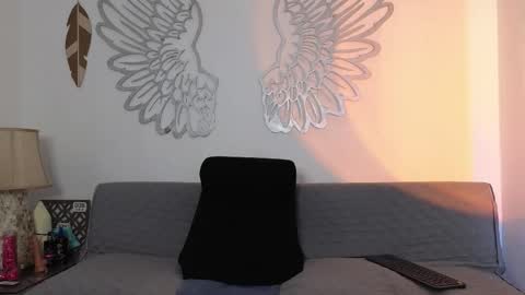 Ava online show from March 25, 2026, 3:01 am