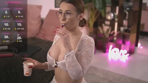 AvaReed online show from January 20, 2025, 5:04 am