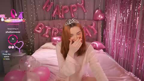  Ava  online show from December 17, 2025, 1:39 pm