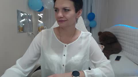 avasaturnian online show from September 28, 2025, 12:10 pm