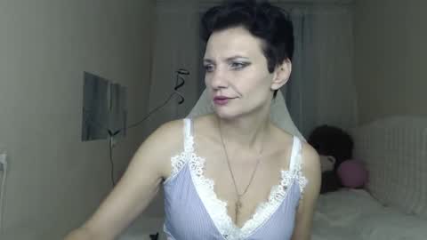 avasaturnian online show from November 9, 2025, 1:42 pm