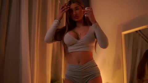 Carina online show from March 12, 2025, 2:09 am