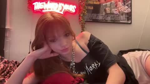avaxlee online show from June 6, 2026, 12:49 am