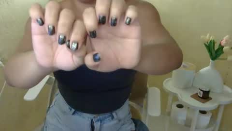 Snapshot of averageuncut1 chatting on November 12, 2025, 3:51 am Rhian online show from November 12, 2025, 3:51 am