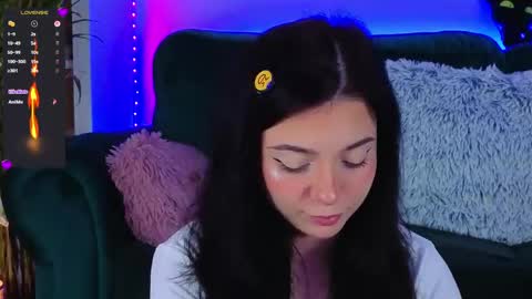 AveryWillow online show from March 8, 2026, 11:52 pm