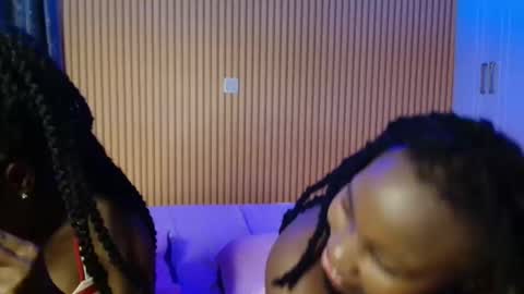 Avian online show from November 19, 2025, 3:45 pm