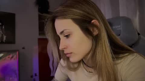 Aviva online show from March 4, 2025, 1:23 am