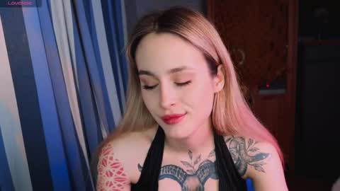 Aviva online show from November 21, 2025, 5:22 pm