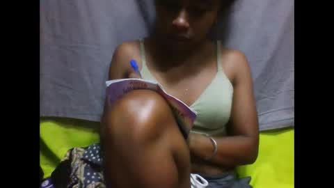 avontsoaldy online show from October 29, 2025, 2:58 am