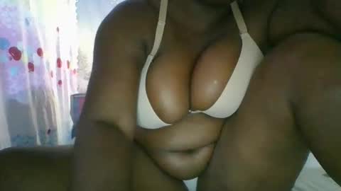 avril254 online show from September 21, 2025, 7:43 am