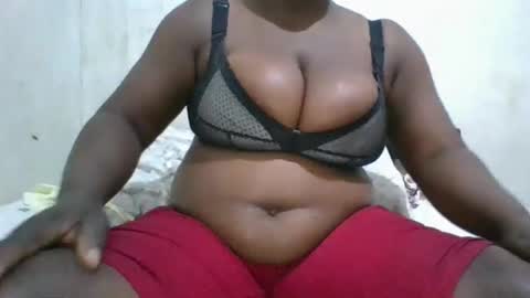 avril254 online show from February 5, 2026, 8:08 am