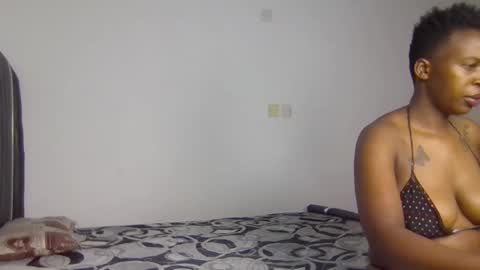 Avril online show from February 3, 2026, 7:35 am