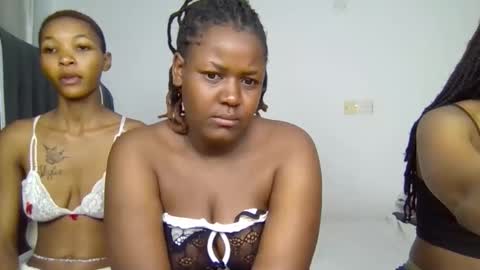 Avril online show from February 10, 2026, 2:04 am