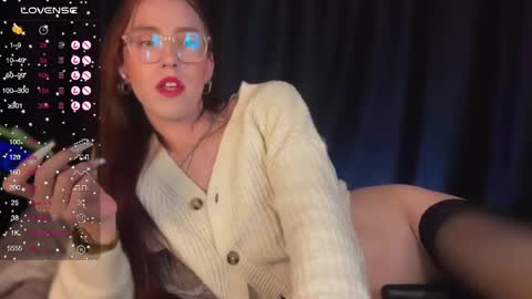 avril_pearly_ online show from February 13, 2025, 10:43 pm