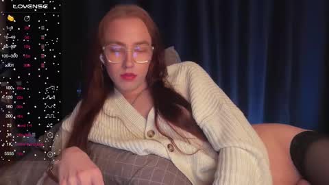 avril_pearly_ online show from March 6, 2025, 11:31 pm