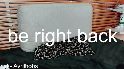 Avril online show from February 26, 2025, 12:03 pm