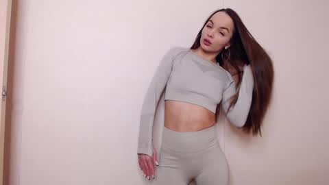 Avrora Inst online show from February 2, 2025, 9:13 pm