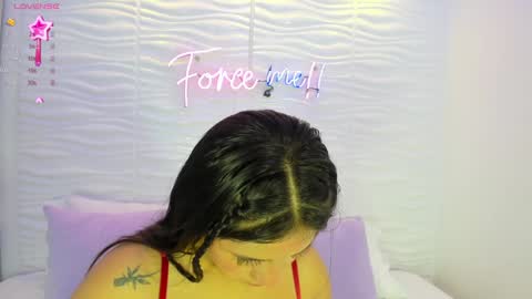 Avy  online show from January 8, 2025, 11:32 am