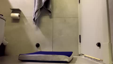 awardy3211 online show from March 5, 2026, 12:39 am