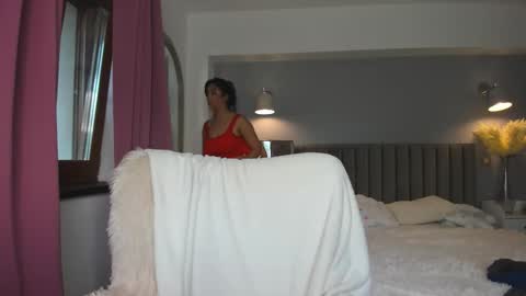 Jolie online show from September 13, 2025, 7:08 am