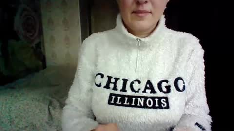 awesomeladyy online show from February 5, 2025, 1:00 pm