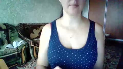 awesomeladyy online show from November 8, 2025, 9:20 am