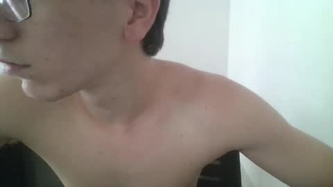 Snapshot of axel__master chatting on June 5, 2026, 2:56 pm axel__master online show from June 5, 2026, 2:56 pm