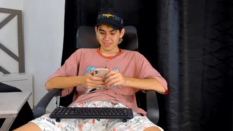 Snapshot of axel_cifer chatting on January 30, 2025, 11:24 pm Axel cifer online show from January 30, 2025, 11:24 pm