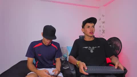 AXEL online show from November 21, 2025, 7:56 pm