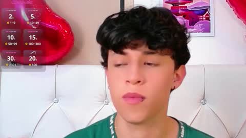 Snapshot of axel_evanss chatting on February 25, 2026, 1:32 pm Axel Evanss online show from February 25, 2026, 1:32 pm