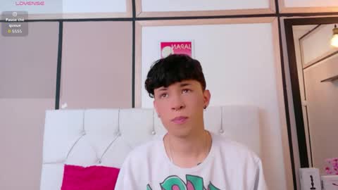 Axel Evanss online show from April 13, 2026, 1:05 pm