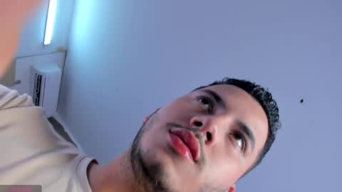 axel_grey_ online show from April 5, 2026, 12:35 pm