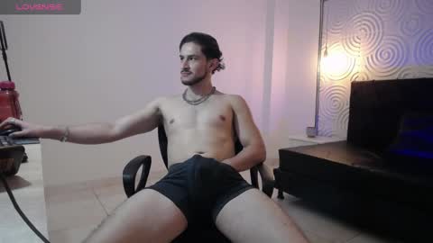 Axel  online show from April 11, 2026, 1:37 pm