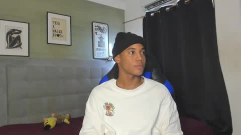 AXEL SILVA online show from October 18, 2025, 12:28 pm