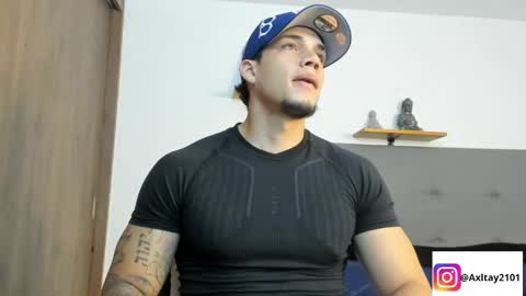 INDEPENDENT MODEL  online show from April 21, 2026, 10:01 pm