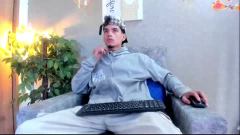 axel  online show from October 8, 2025, 6:05 pm