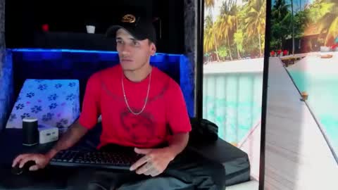 Axell Cross2 online show from January 25, 2025, 8:10 pm