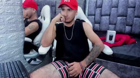 Axell Cross2 online show from February 25, 2025, 11:11 pm