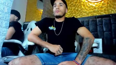 Axell Cross2 online show from March 1, 2025, 8:42 pm